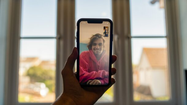 Effettuare una chiamata FaceTime su un iPhone